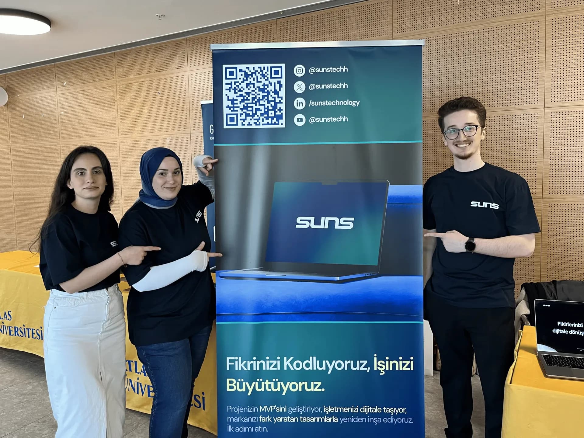 SUNS Technology ekibi BİLMÖK standında